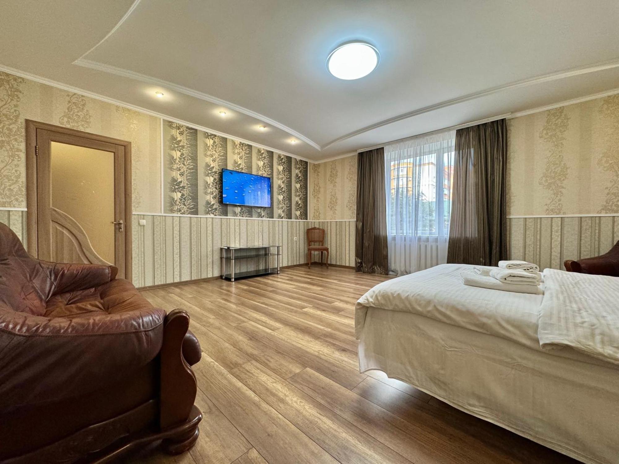 Apartpoltava 100 Квадратних Метрів Затишку В Серці Полтави, Корпусний Парк, Банківський Чек 外观 照片